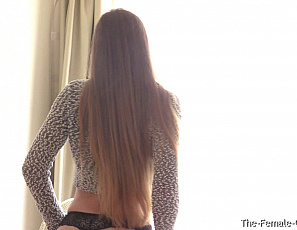 arina_shy_shoot2_scene2v